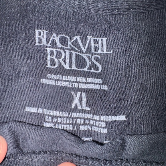 Black Veil Brides "We Stitch These Wounds" Tee Black Size XL (2023) - Picture 3 of 3